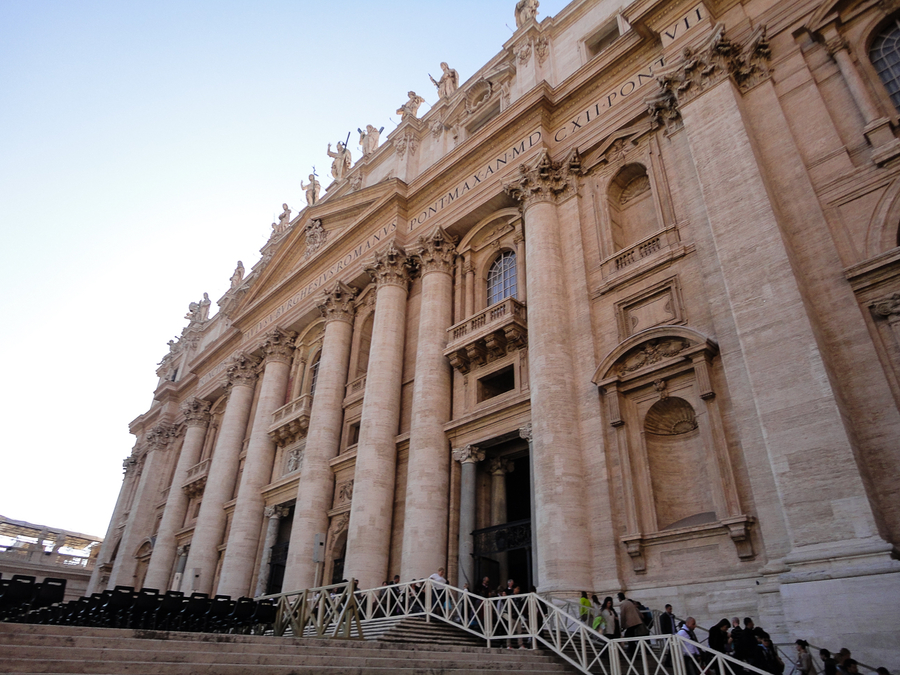 fachada de la basilica de san pedro