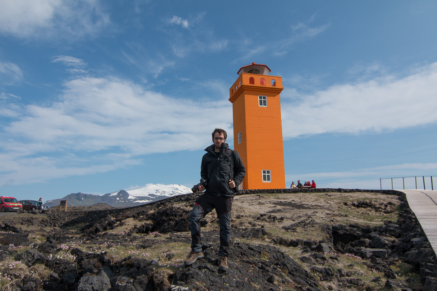 Faro Svortuloft en la peninsula de Snaefellsnes Faro Svortuloft en la peninsula de Snaefellsnes
