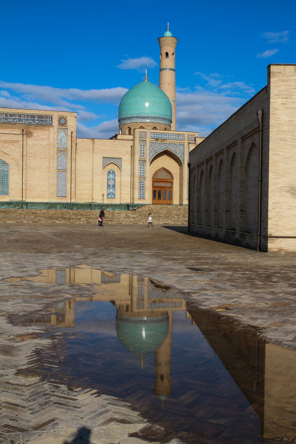 Fotocharco en el Hazrat Imam de Tashkent Fotocharco en el Hazrat Imam de Tashkent