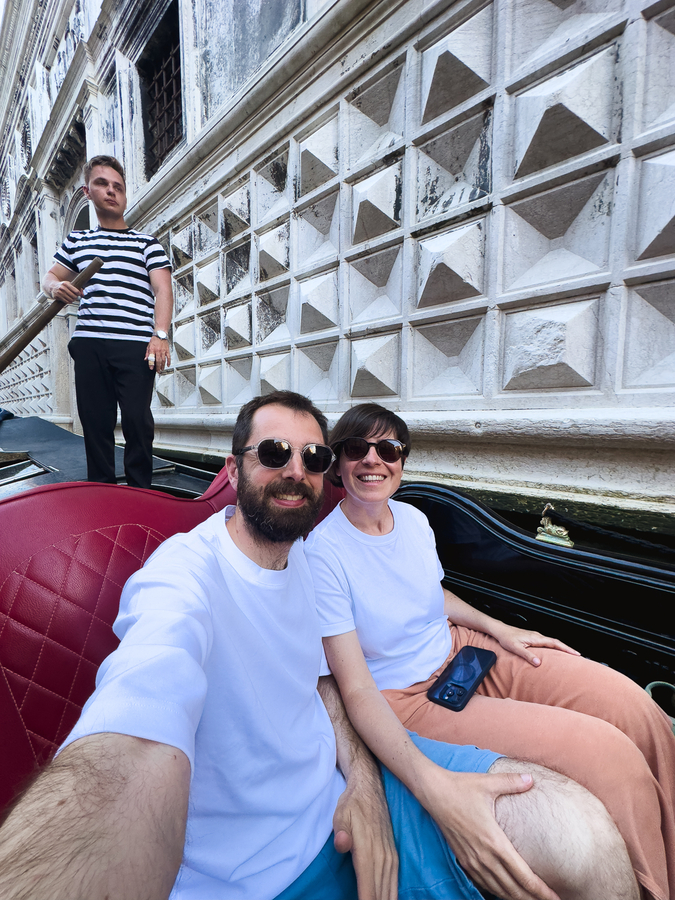 Gondolero en venecia