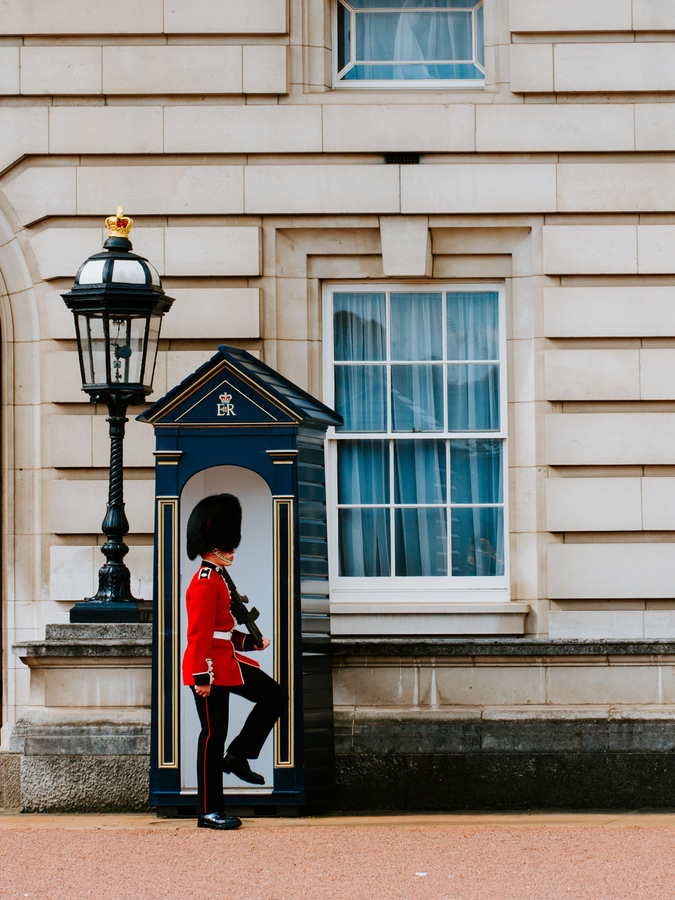 Guardia en el Buckingham Palace