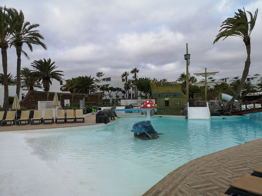 H10 Suites Lanzarote Gardens Piscinas