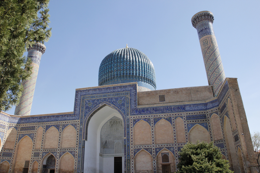 Imponente mausoleo a Tamerlan en Samarcanda