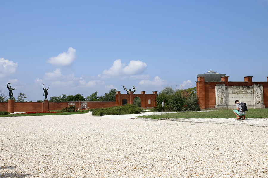 Interior del Memento Park Interior del Memento Park