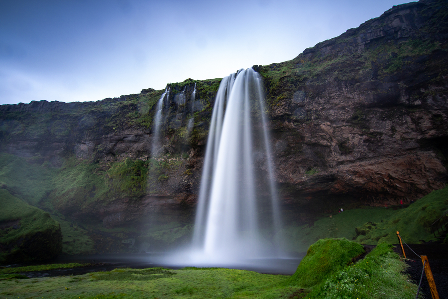 Islandia en 7 días catarata de Seljalandsfoss