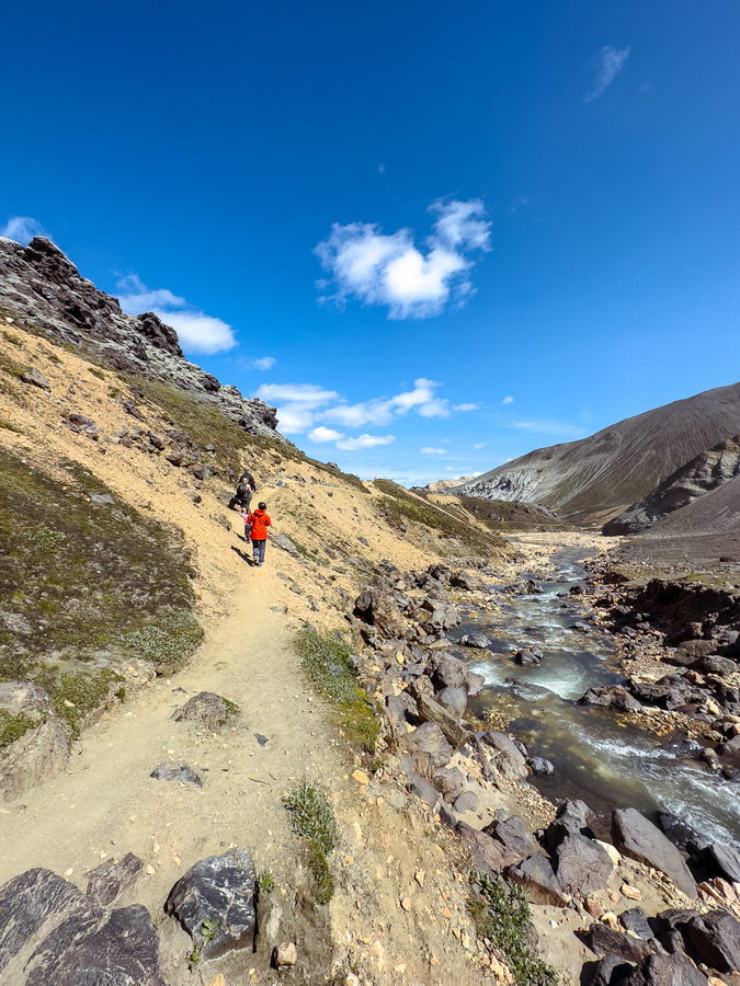Trekking en la excursión por Landmannalaugar