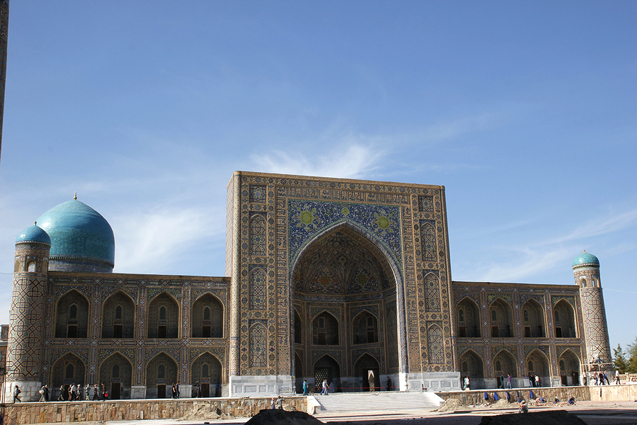 Madraza Tilla-Kari en el Registan de Samarcanda