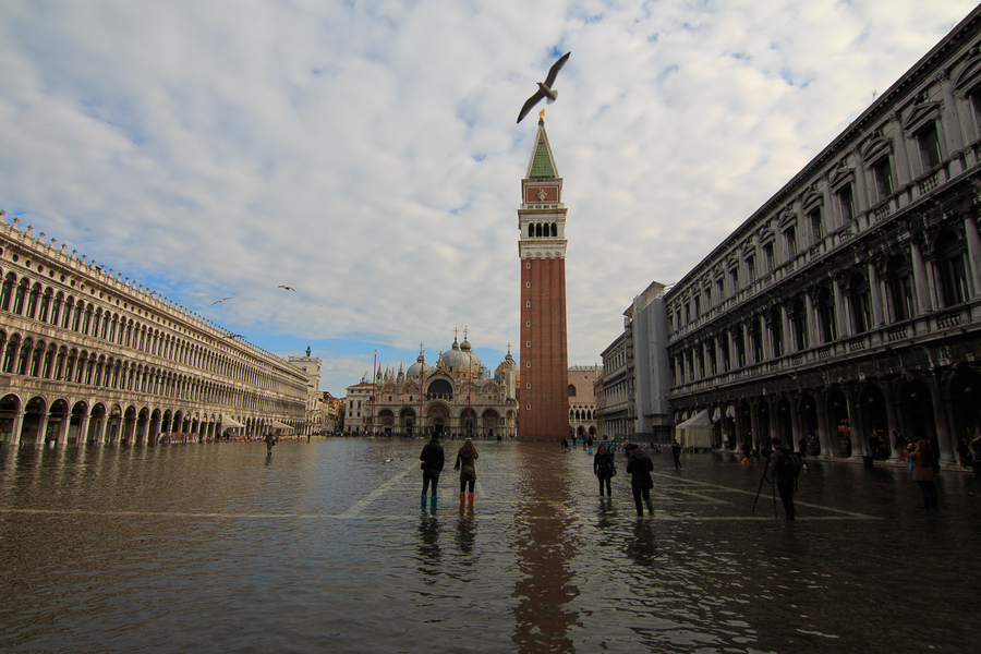Marea molto sostenuta en Venecia Venecia inundada