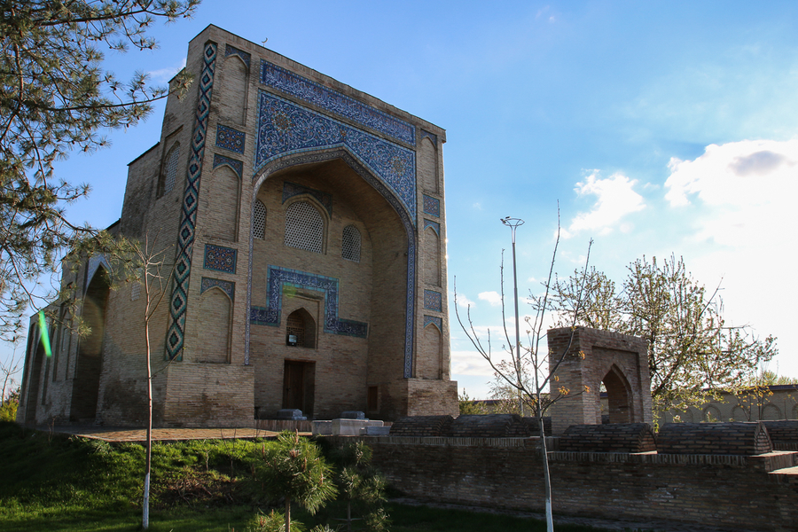 Mausoleo Hazrat Imam Mausoleo Hazrat Imam