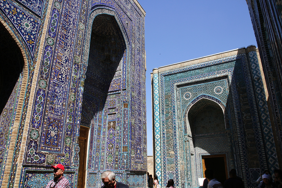 Necropolis de Shah-i-Zinda donde el azul predomina Necropolis de Shah-i-Zinda donde el azul predomina