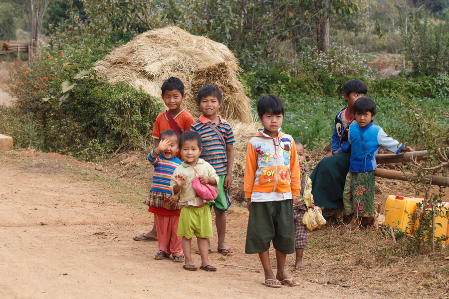 Ninos en Myanmar Ninos en Myanmar