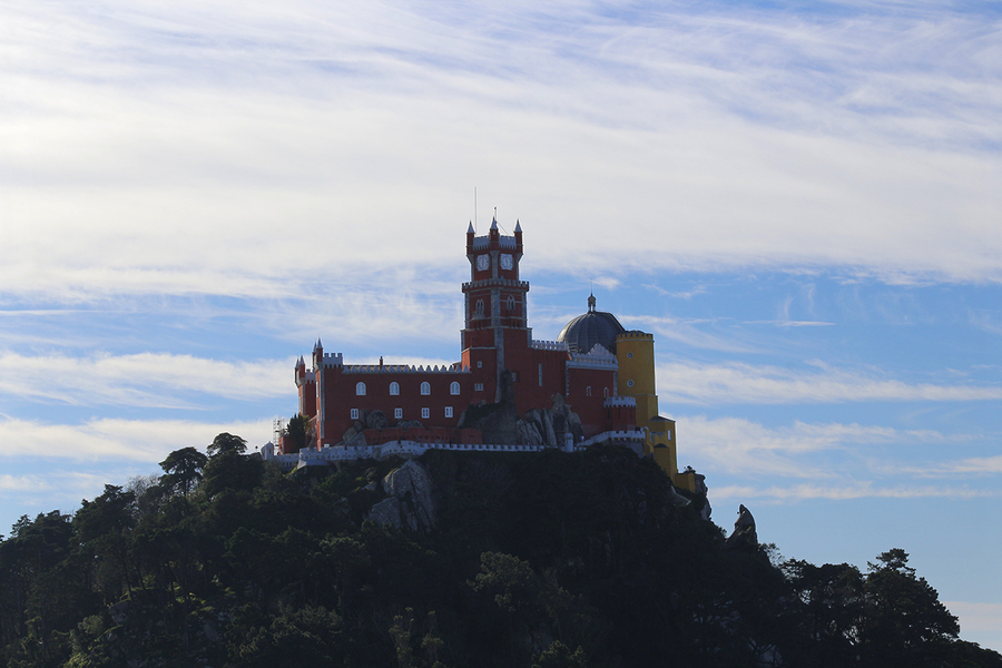 Palacio da Pena desde el castillo dos Mouros Palacio da Pena desde el castillo dos Mouros