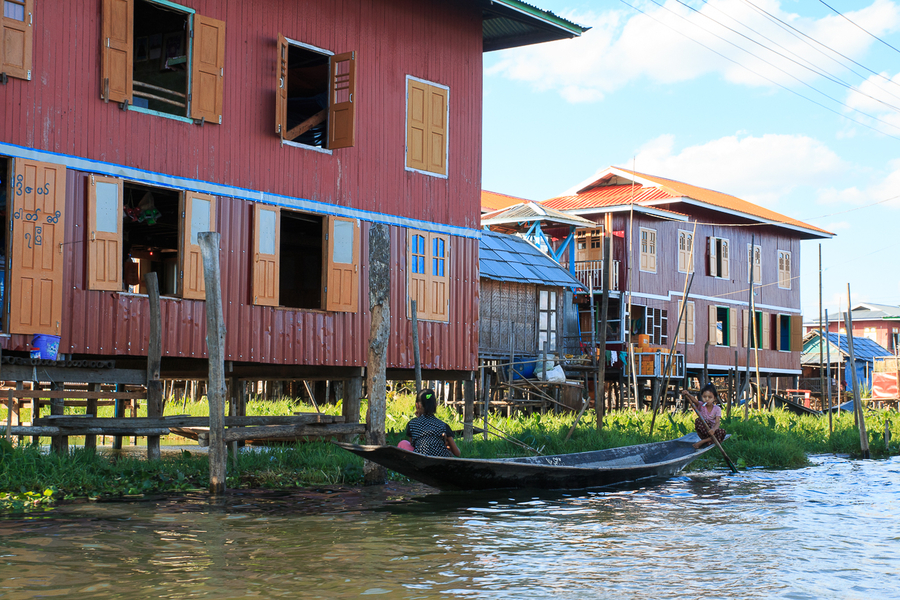 Palafitos en el Lago Inle Palafitos en el Lago Inle