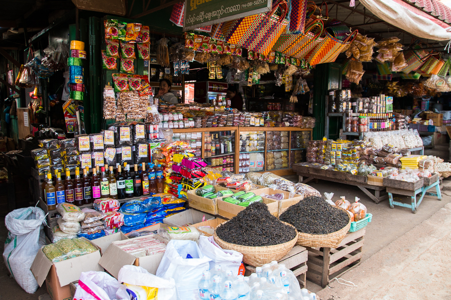 Parada de mercado en Kalaw Parada de mercado en Kalaw