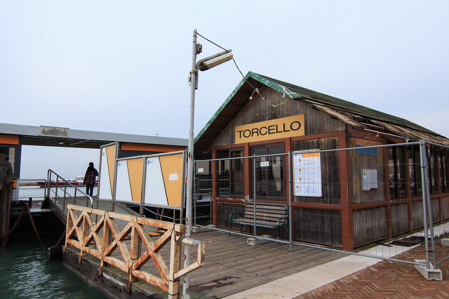 Parada de Torcello para el Vaporetto Visitar la isla de Torcello desde Venecia