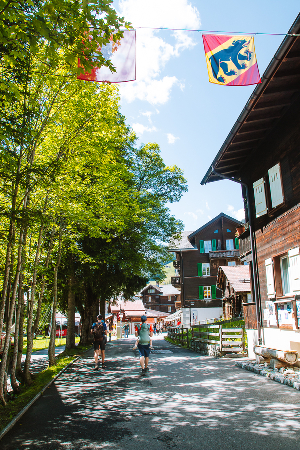 Paseando por Murren en Lauterbrunnen