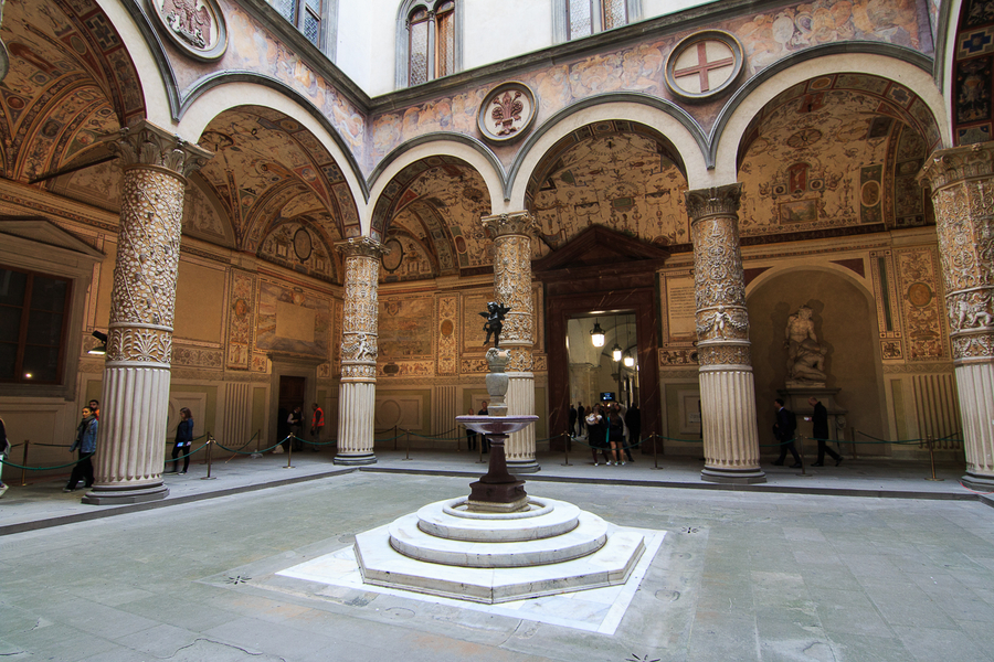 Patio del museo del Palacio Vecchio de Florencia Patio del museo del Palacio Vecchio de Florencia