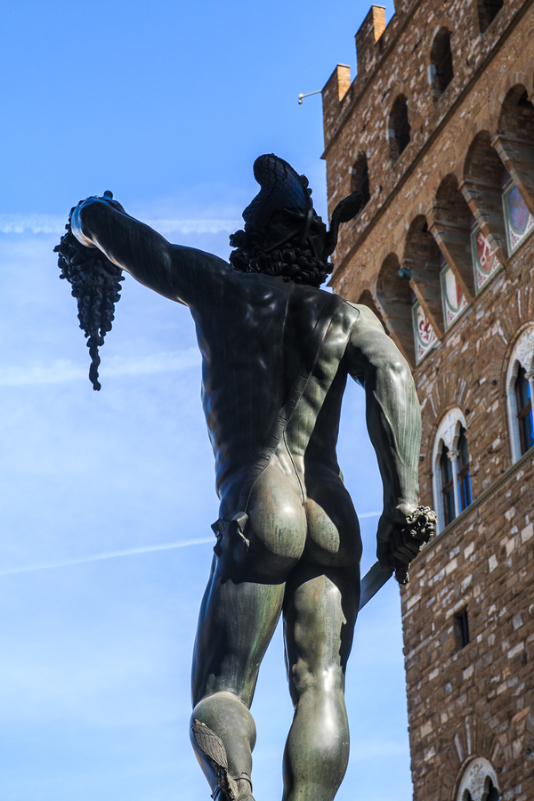 Perseo de Cellini en la plaza de la Signoria Perseo de Cellini en la plaza de la Signoria