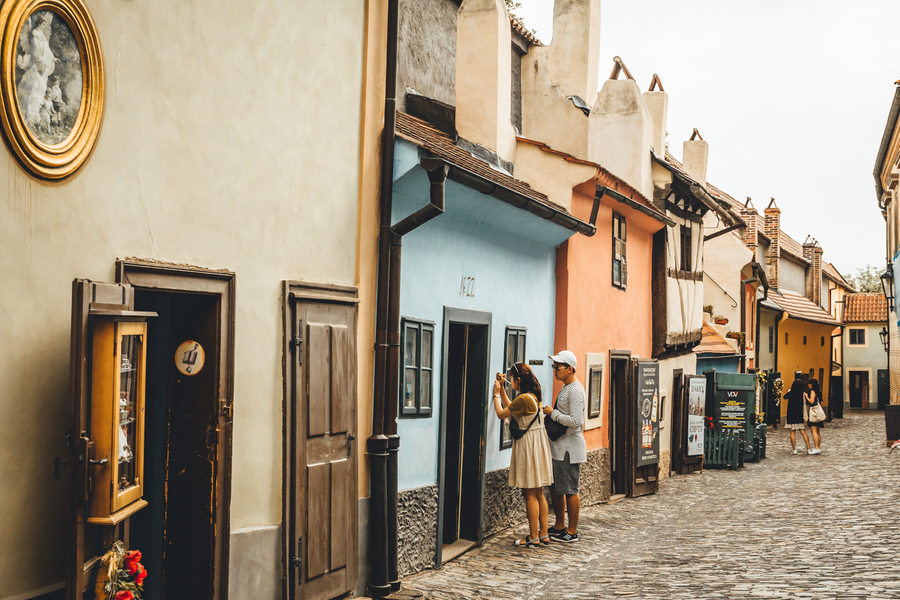 Praga en un dia callejon de Oro