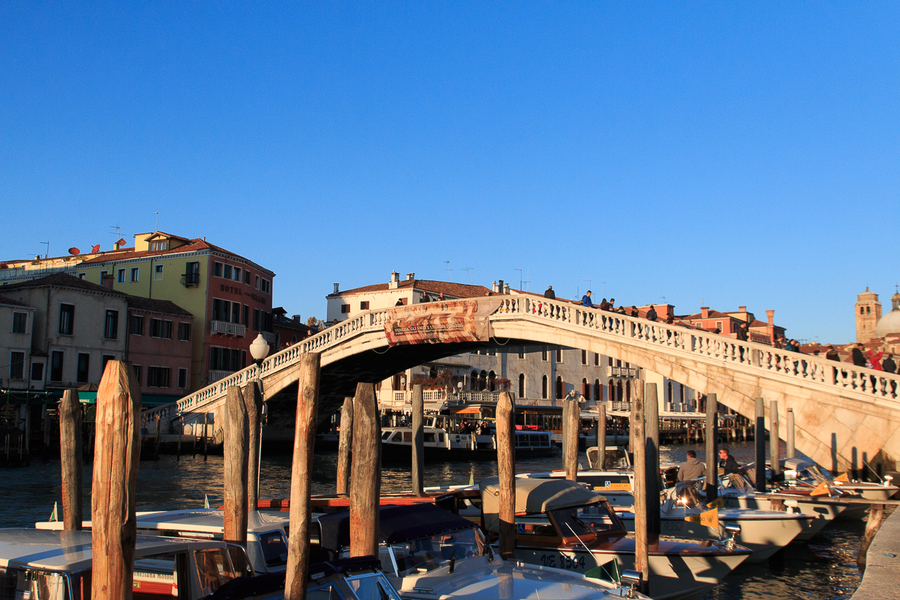 Puente sobre el Gran Canal Puente sobre el Gran Canal