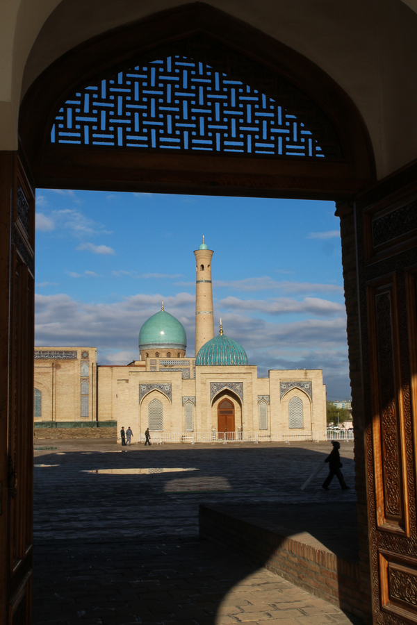 Puerta al Hazrat Imam Puerta al Hazrat Imam