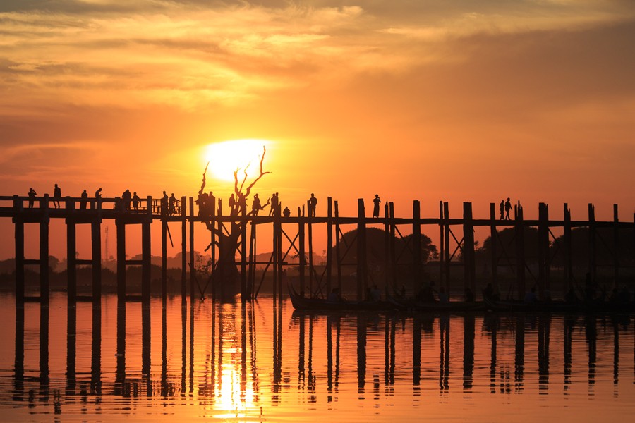 Puesta de sol en Amarapura Puesta de sol en Amarapura