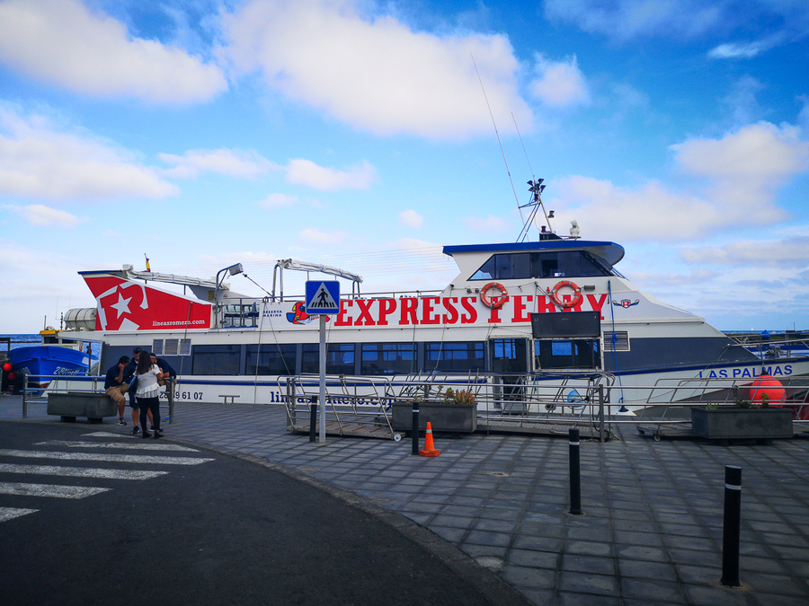 ferry a la Graciosa ferry a la Graciosa