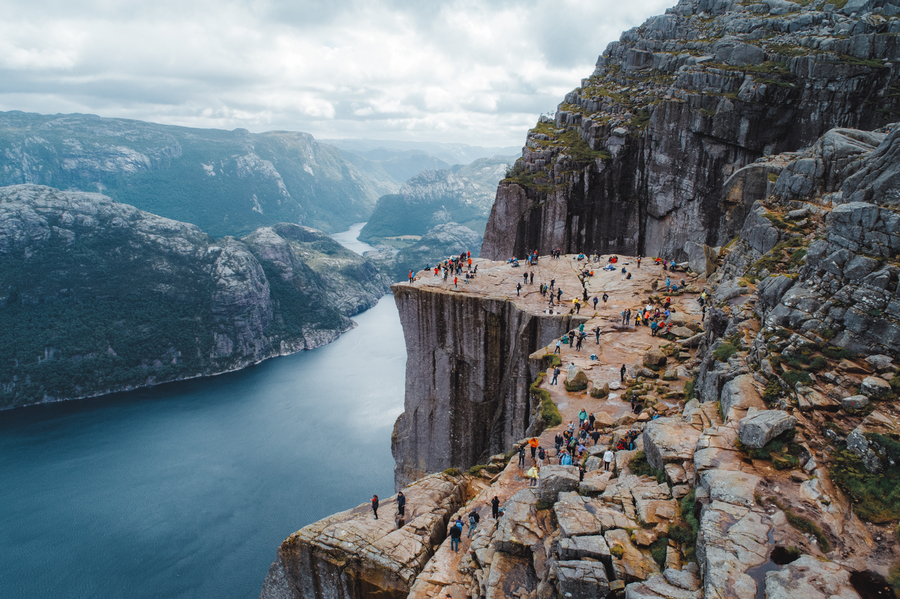Que ver en los Fiordos Noruegos Preikestolen