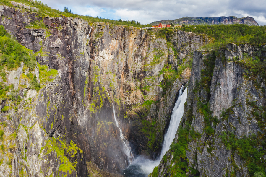 Que ver en los Fiordos Noruegos Voringsfossen
