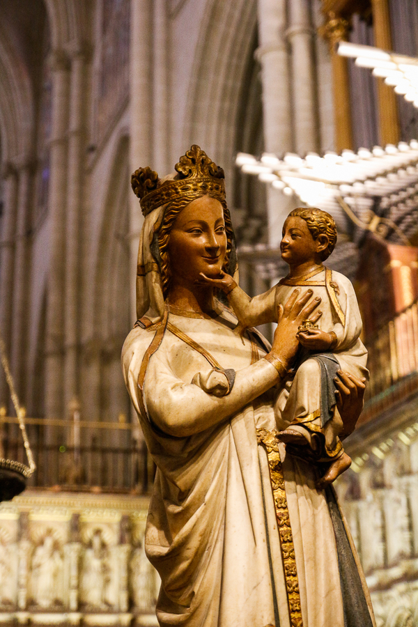 Que ver en Toledo - Virgen maternal en la Catedral