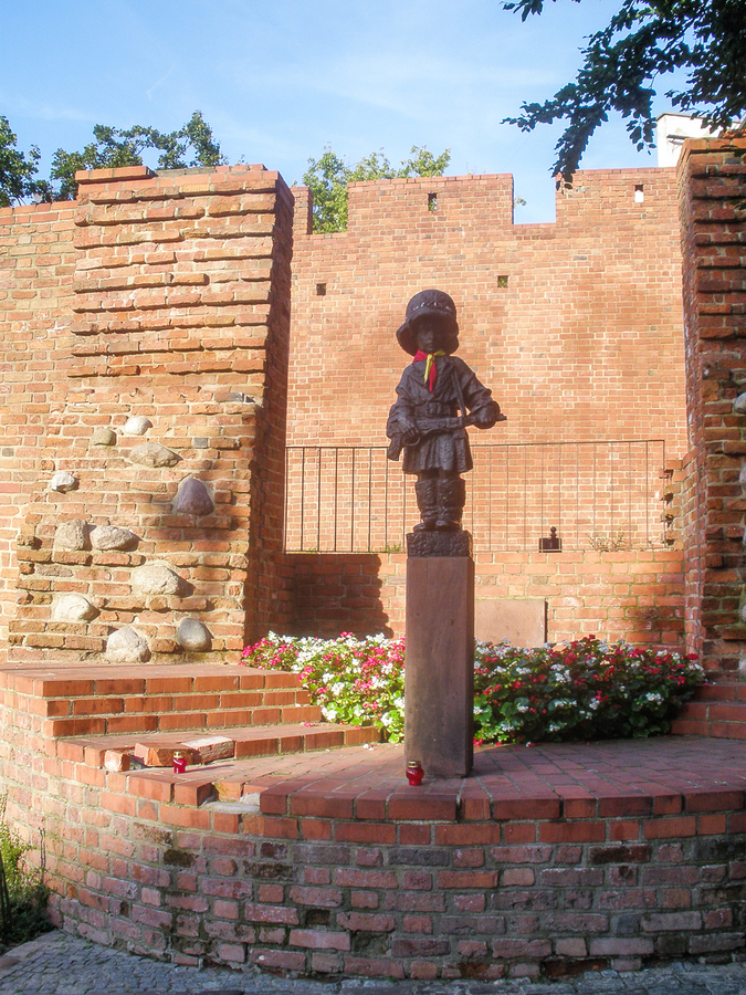 Que ver en Varsovia Estatua de Maly Postaniec Que ver en Varsovia Estatua de Maly Postaniec