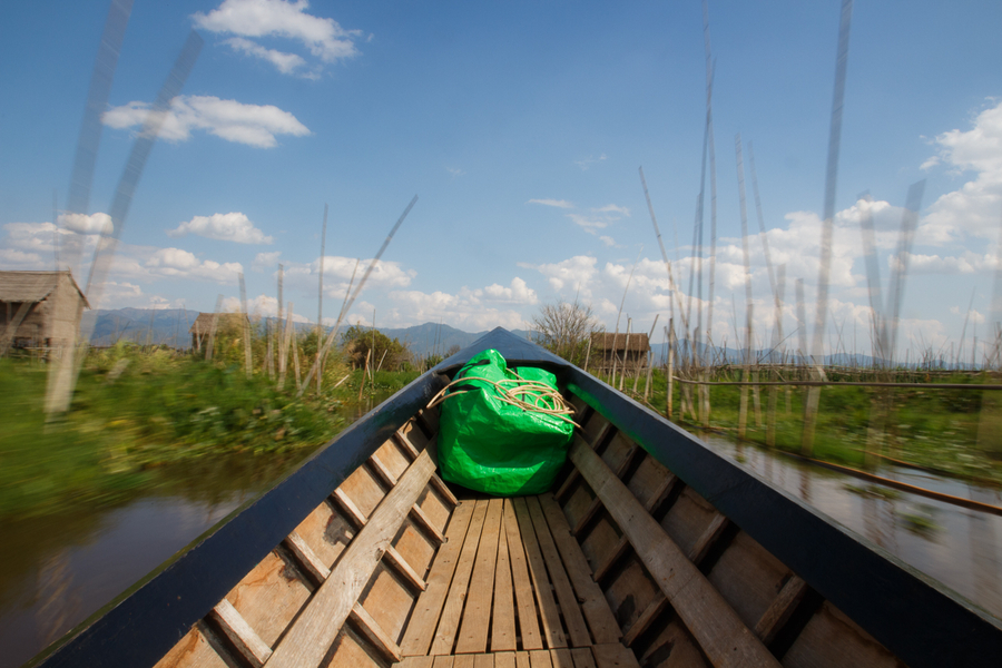 Recorriendo Inle lake a toda pastilla Recorriendo Inle lake a toda pastilla