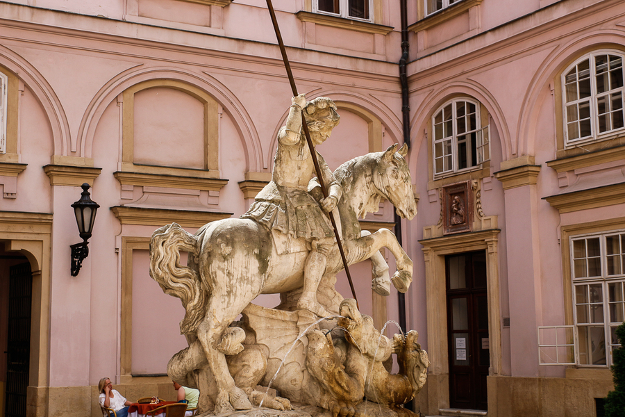 San Jorge en Palacio del Primado Bratislava San Jorge en Palacio del Primado Bratislava