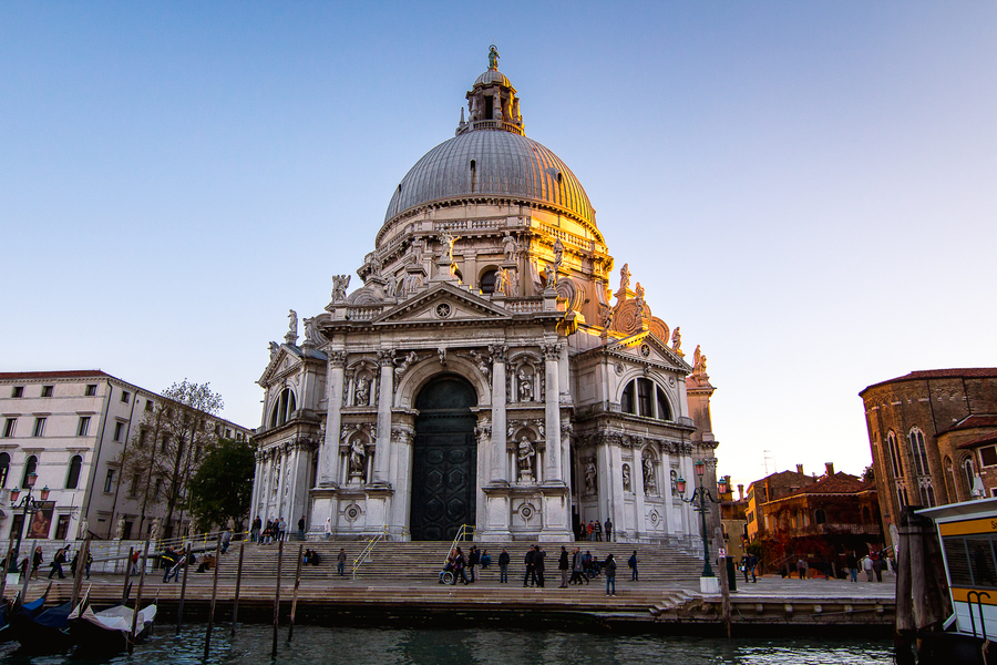 Santa Maria della Sallute en Venecia