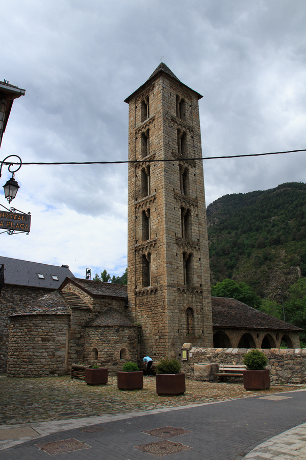 Iglesia romanica de Santa Eulalia d Erill la Vall