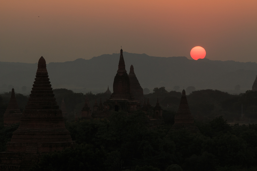Segundo atardecer sobre Bagan Segundo atardecer sobre Bagan