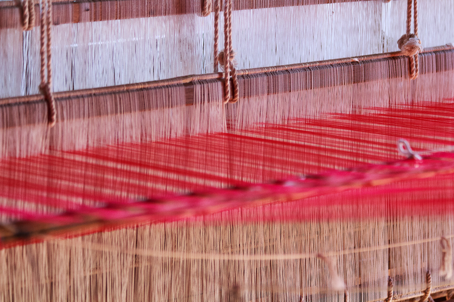 tejido hecho con la flot de loto en el lago Inle tejido hecho con la flot de loto en el lago Inle