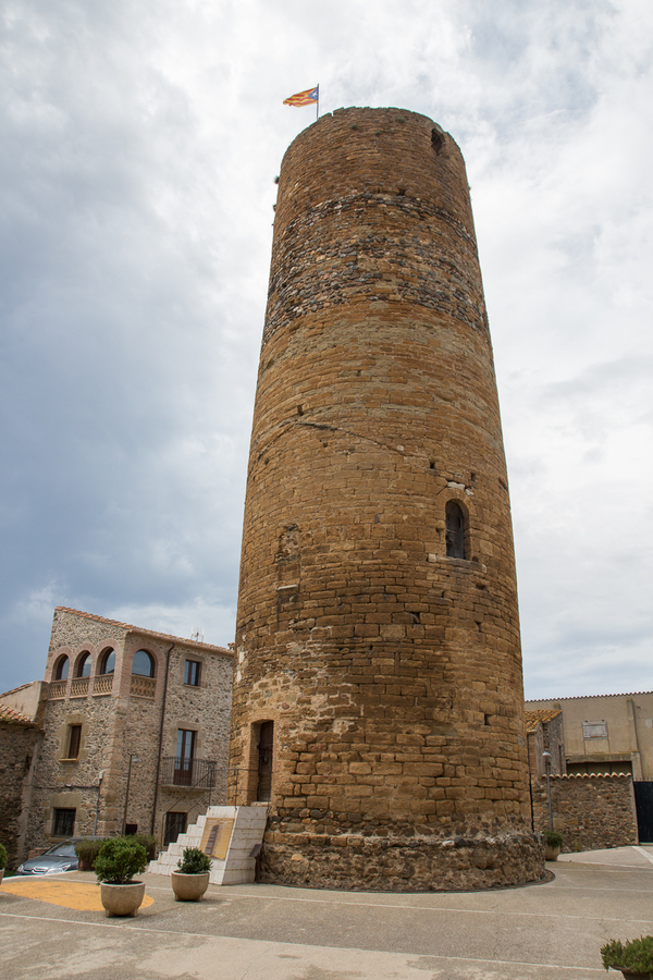 Torre del homenaje en Cruilles
