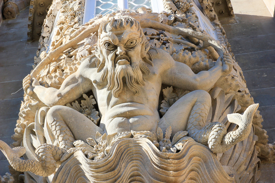 Viajar a Lisboa Triton en Castillo da Pena Viajar a Lisboa Triton en Castillo da Pena