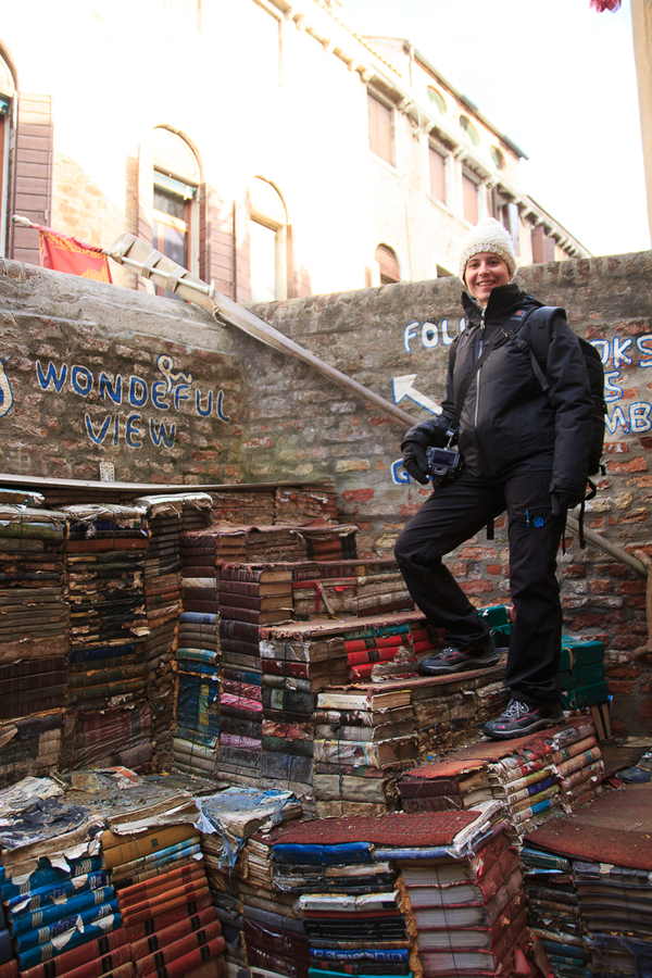 viajar a venecia libreria acqua alta