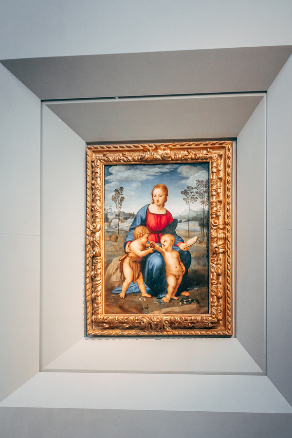 Visitar la Galería de los Uffizi en Florencia para ver cuadros de Rafael