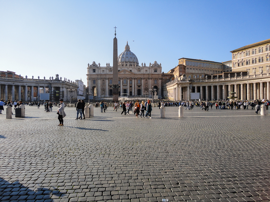 visitar vaticano plaza de san pedro