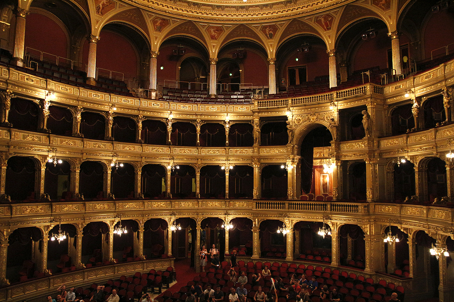 Vista general Palcos y Palco real de la Opera de Budapest Vista general Palcos y Palco real de la Opera de Budapest