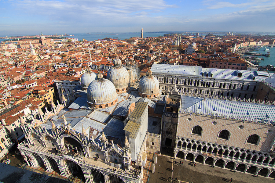 Vistas desde el Campanile de Venecia Vistas a la Plaza San Marcos desde el Campanile