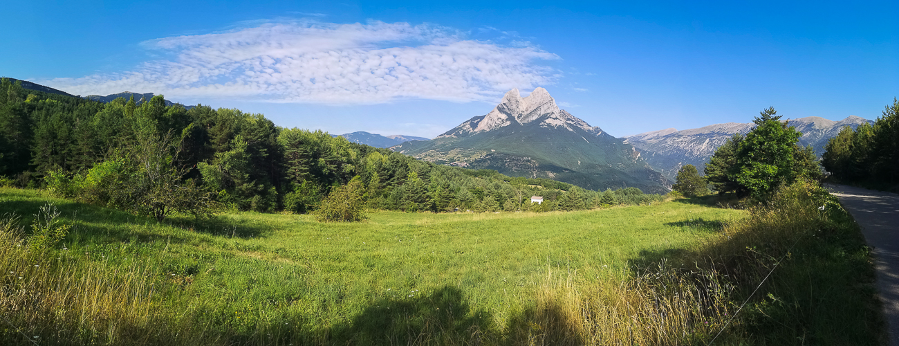 Panoramica Pedraforca y Cadi Moixero